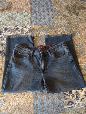 Lucky Brand Girl Next Door Cropped jeans Sz 10/30